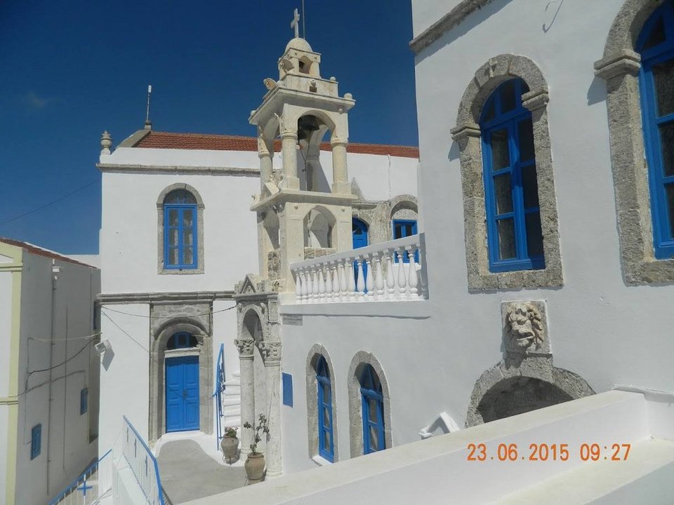 Ταξίδι μέλιτος στη Νίσυρο για Σακελλαρίδη και Ράνια Τζίμα -Στο υπέροχο πατρικό, αρχοντικό του Γαβριήλ [εικόνες] | iefimerida.gr 2