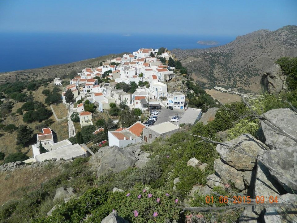 Ταξίδι μέλιτος στη Νίσυρο για Σακελλαρίδη και Ράνια Τζίμα -Στο υπέροχο πατρικό, αρχοντικό του Γαβριήλ [εικόνες] | iefimerida.gr 3
