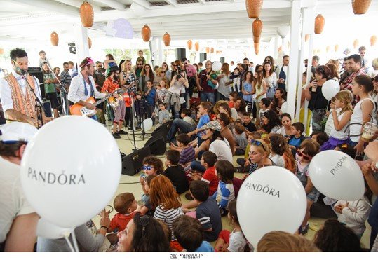 PANDORA: Λαμπερή γιορτή για την Ημέρα της Μητέρας [εικόνες]  | iefimerida.gr 0