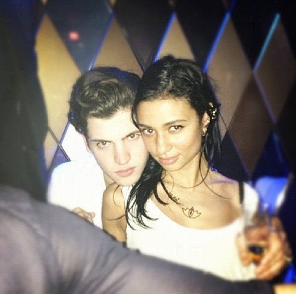 Αυτό είναι το νέο αγόρι της εγγονής του τέως -Συλλήψεις, αλκοόλ και πάρτυ [εικόνες] | iefimerida.gr 8