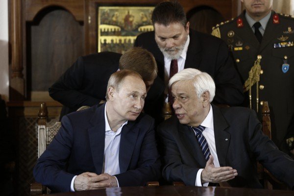 Στο μοναστήρι του Αγιου Παντελεήμονα έφτασε ο Πούτιν [εικόνες & βίντεο] | iefimerida.gr 10