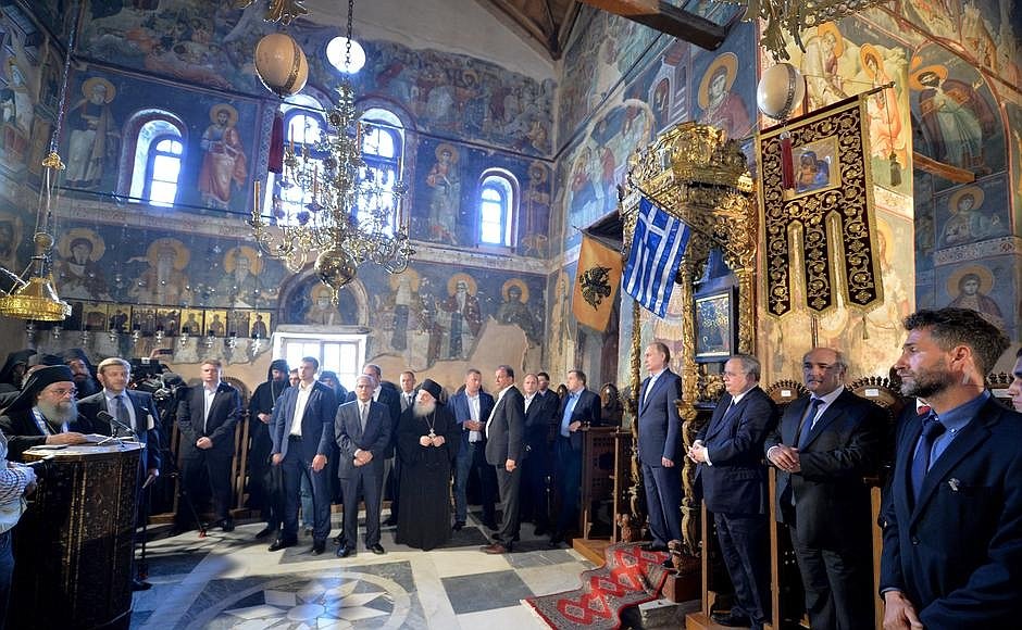 Οι συγκλονιστικές φωτογραφίες που ανέβασε το Κρεμλίνο από την επίσκεψη Πούτιν στο Αγιο Ορος [εικόνες] | iefimerida.gr 8