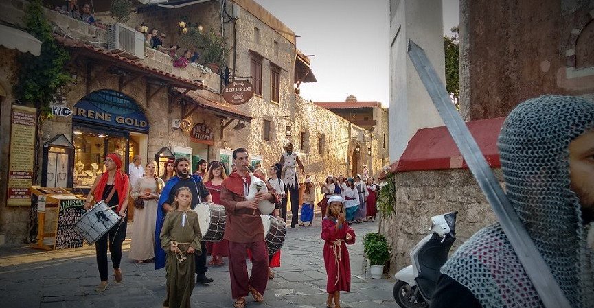 Ιππότες και Μάγισσες στην Ρόδο: Ανοιξε τις πύλες του το 10 Μεσαιωνικό Φεστιβάλ [εικόνες] | iefimerida.gr 6