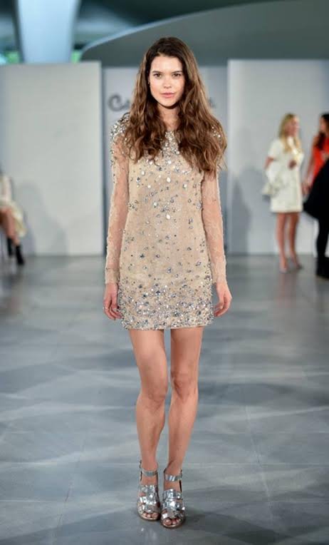 Ενα «αγγελάκι» πρωταγωνίστρια στο σόου της Σήλιας Κριθαριώτη στο Λονδίνο [εικόνες] | iefimerida.gr 14