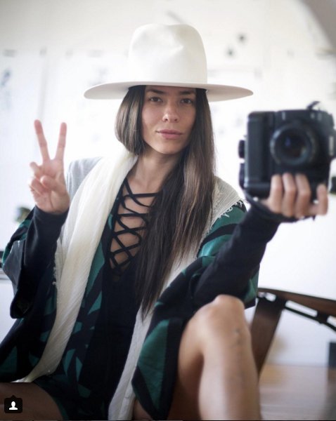 H Αμπερ Χερντ γύρισε στην ερωμένη της μετά τον χωρισμό με τον Τζόνι Ντεπ [εικόνες] | iefimerida.gr 1