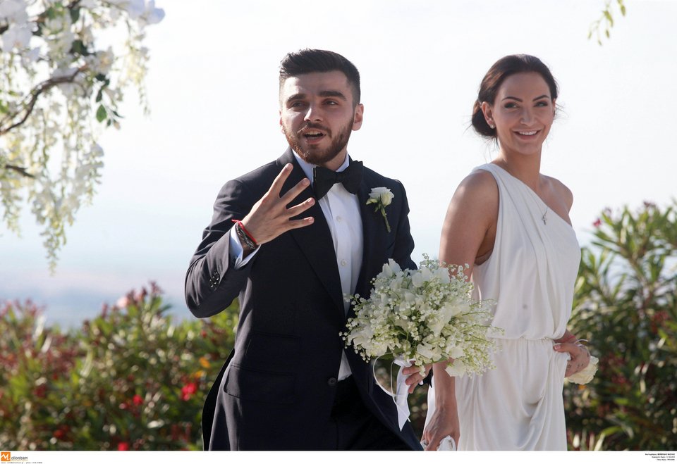 Λάμψη από Χόλιγουντ στο γάμο του γιου του Σαββίδη -Πριγκιπικό το νυφικό της καλλονής Γιάννας [εικόνες]  | iefimerida.gr 2