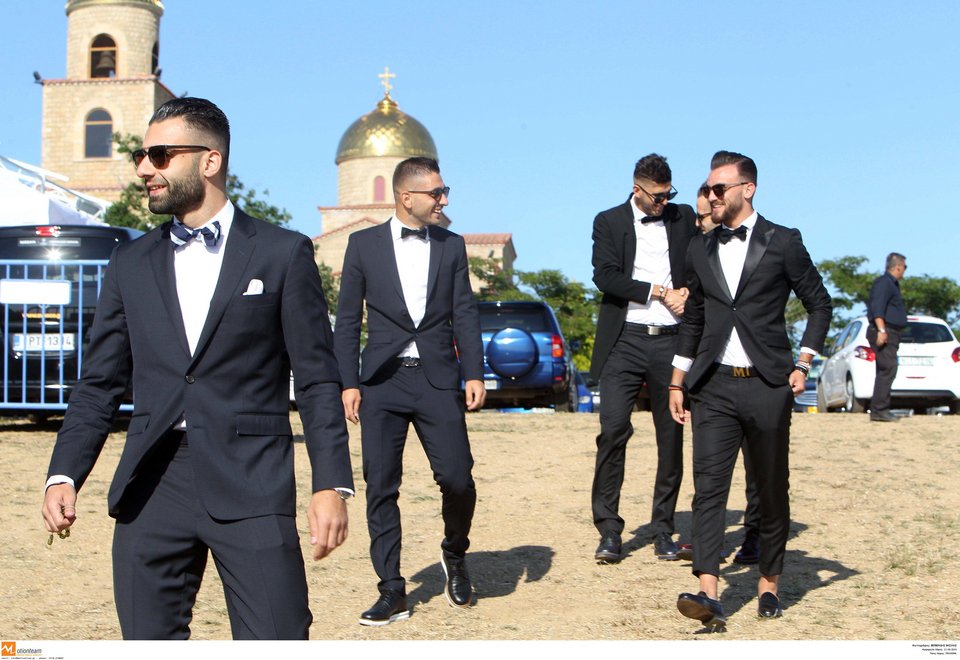 Λάμψη από Χόλιγουντ στο γάμο του γιου του Σαββίδη -Πριγκιπικό το νυφικό της καλλονής Γιάννας [εικόνες]  | iefimerida.gr 4