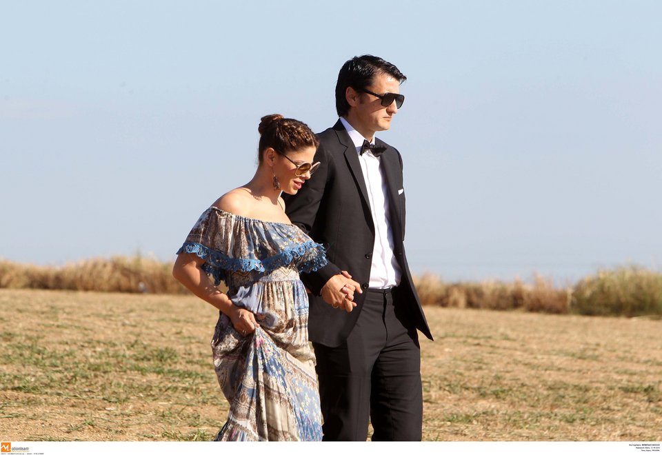 Λάμψη από Χόλιγουντ στο γάμο του γιου του Σαββίδη -Πριγκιπικό το νυφικό της καλλονής Γιάννας [εικόνες]  | iefimerida.gr 5