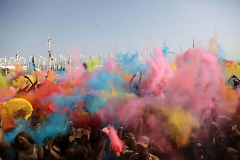 Γέμισε χρώματα και νεολαία το ΟΑΚΑ -Για το «Colour Day Festival» [εικόνες] | iefimerida.gr 3