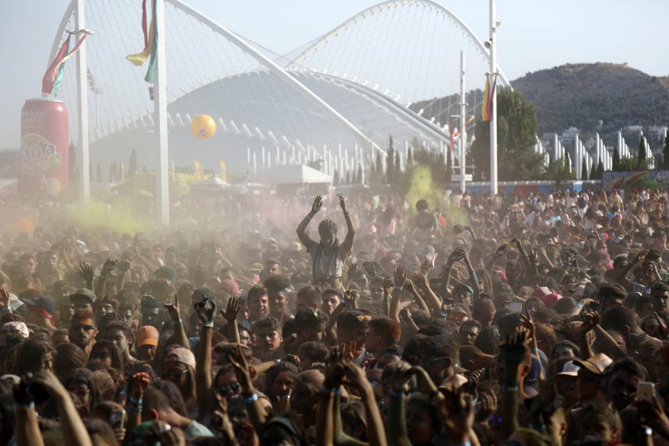 Γέμισε χρώματα και νεολαία το ΟΑΚΑ -Για το «Colour Day Festival» [εικόνες] | iefimerida.gr 4