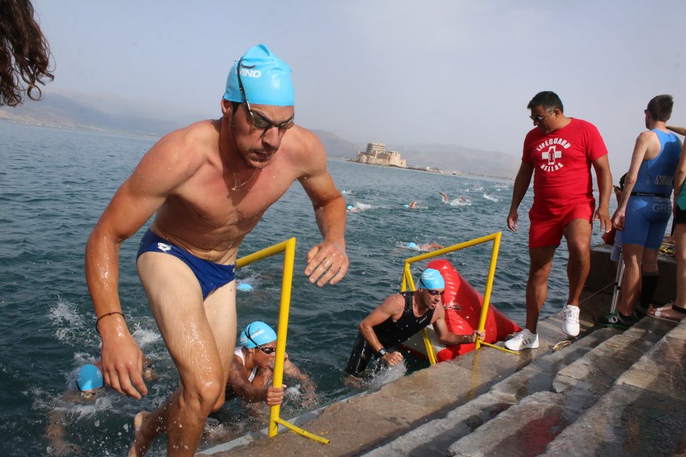 Εκπληκτικές εικόνες από το Ναύπλιο -Οι αγώνες του τριάθλου [εικόνες] | iefimerida.gr 3
