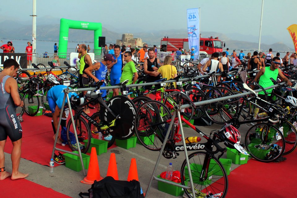 Εκπληκτικές εικόνες από το Ναύπλιο -Οι αγώνες του τριάθλου [εικόνες] | iefimerida.gr 16