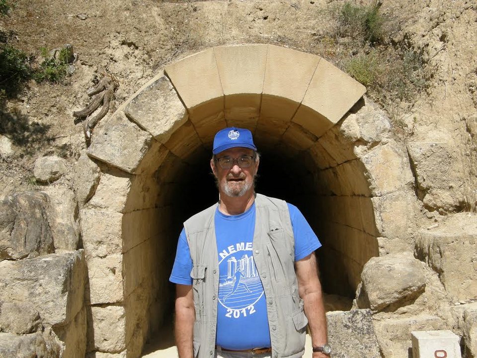 Νέμεοι Αγώνες: Αρχαία αθλητικά έθιμα αναβιώνουν στα αρχαίο στάδιο της Νεμέας [βίντεο] | iefimerida.gr 1