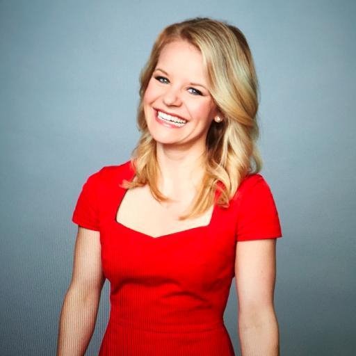 Η γυναίκα που ακολουθεί τον Τραμπ σε κάθε του βήμα περιγράφει το 24ωρο της [εικόνες] | iefimerida.gr 0