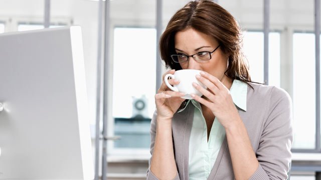 Ερευνα: Η πολλή δουλειά τρώει κυρίως... τις γυναίκες [εικόνες] | iefimerida.gr 1