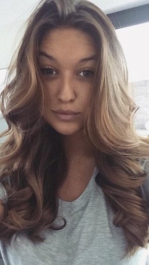 Οι σέξι γυναίκες του EURO - Οι καλλονές σύντροφοι των ποδοσφαιριστών [εικόνες] | iefimerida.gr 13