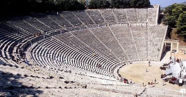 Ξεκινάει η Επίδαυρος: Ολα όσα πρέπει να ξέρεις πριν κατέβεις στο Αργολικό θέατρο | iefimerida.gr 1