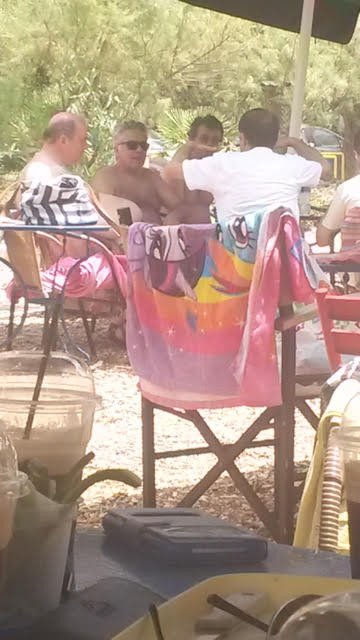 Ο Νίκος Φίλης με μαγιό στην παραλία της Καλαμάτας [εικόνες] | iefimerida.gr 2