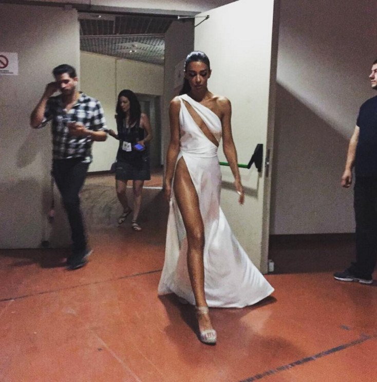 Η Φουρέιρα αντέγραψε το «γυμνό» φόρεμα της Μπέλα Χαντίντ -Χωρίς εσώρουχα στα Mad [εικόνες] | iefimerida.gr 5