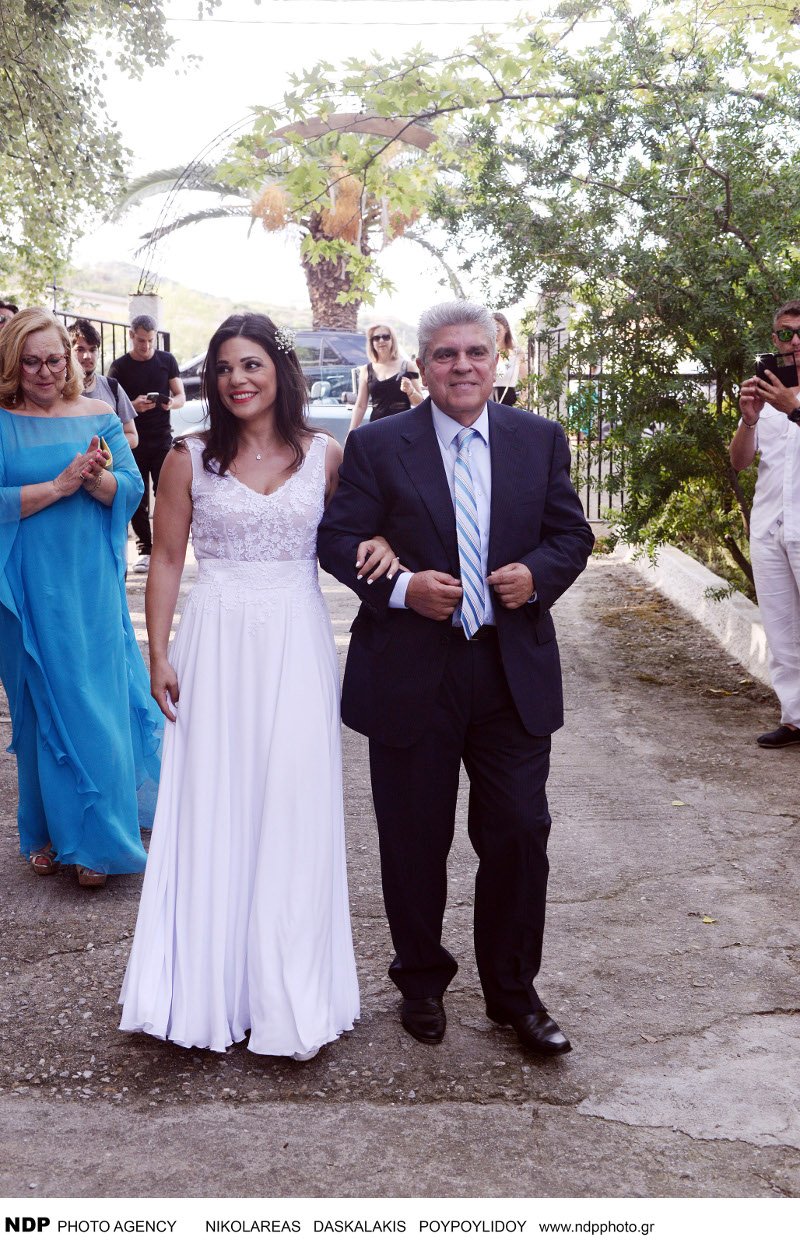 Ο καλοκαιρινός γάμος της Μαρίνας Ασλάνογλου -Παντρεύτηκε τον αγαπημένο της στη Σκιάθο [εικόνες] | iefimerida.gr 1
