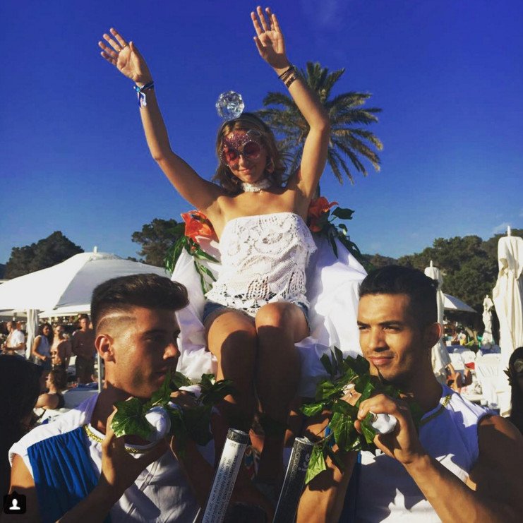 Μαριάννα Γουλανδρή-Φίλιππος Λαιμός: Το ξέφρενο πάρτι χλιδής στην Ιμπιζα [εικόνες] | iefimerida.gr 6