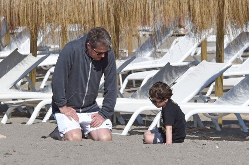 Μεγάλωσε, βάρυνε και πάχυνε ο Χιου Γκραντ [εικόνες] | iefimerida.gr 7