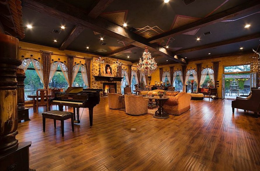 Η βίλα του θρύλου της ποπ Μάικλ Τζάκσον στο Λας Βέγκας βγήκε προς πώληση [εικόνες & βίντεο] | iefimerida.gr 7