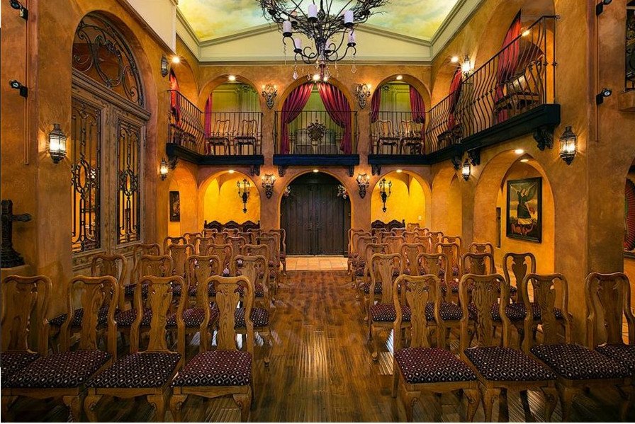 Η βίλα του θρύλου της ποπ Μάικλ Τζάκσον στο Λας Βέγκας βγήκε προς πώληση [εικόνες & βίντεο] | iefimerida.gr 2