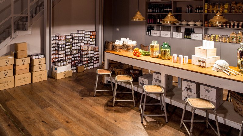 Μια Καλαματιανή ταΐζει μουσακά τους Μιλανέζους! Ανοιξε το ομορφότερο εστιατόριο στο Μιλάνο [εικόνες] | iefimerida.gr 4