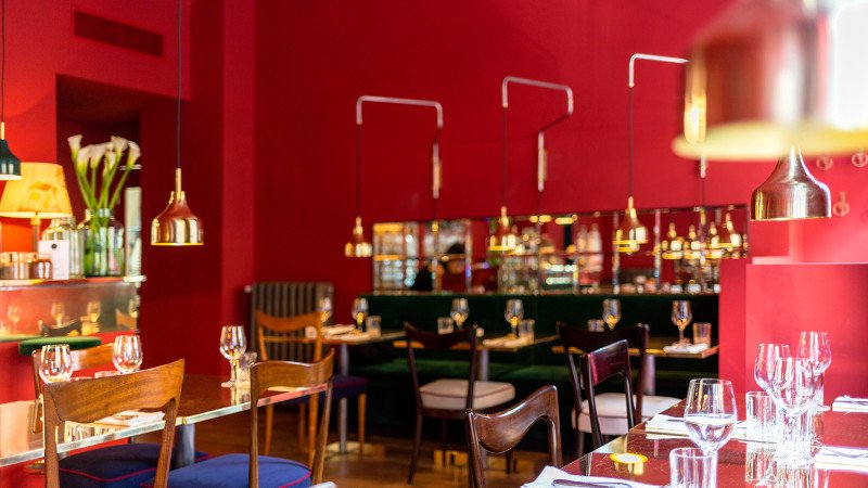 Μια Καλαματιανή ταΐζει μουσακά τους Μιλανέζους! Ανοιξε το ομορφότερο εστιατόριο στο Μιλάνο [εικόνες] | iefimerida.gr 2