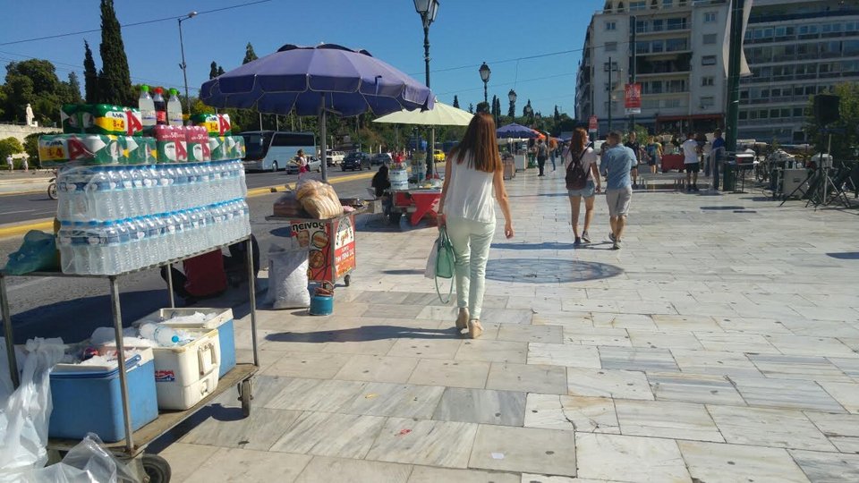 Συγκέντρωση «Παραιτηθείτε» -Χιλιάδες πολίτες στο Σύνταγμα [εικόνες & βίντεο] | iefimerida.gr 33