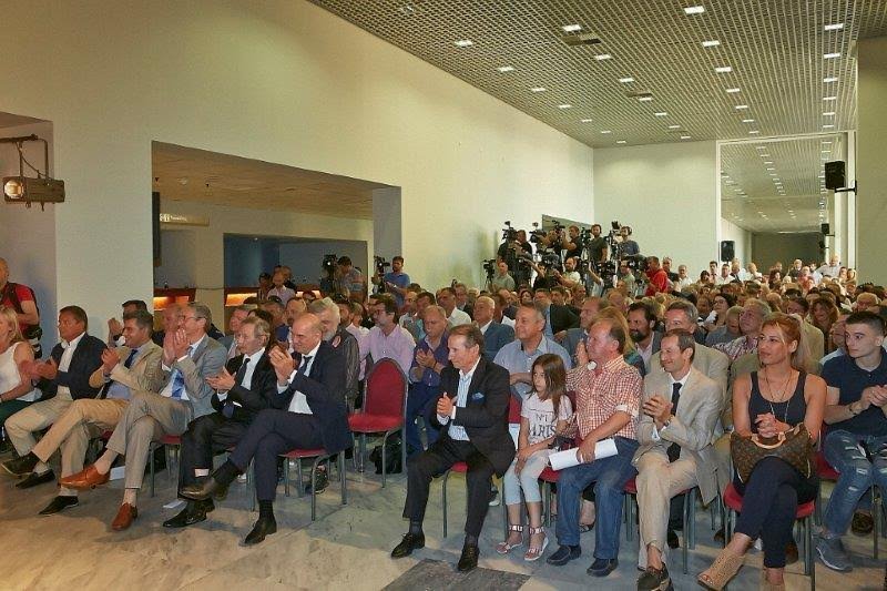 Οι Ιπποδρομίες ΑΕ τιμούν τους αναβάτες θρύλους του ελληνικού ιπποδρόμου | iefimerida.gr 2