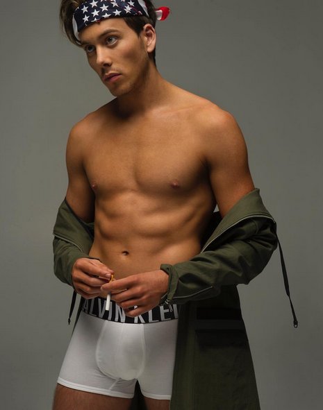 Επάγγελμα, γιος πρωθυπουργού: Η πολυτελής ζωή του Μαξ Κέι [εικόνες] | iefimerida.gr 0