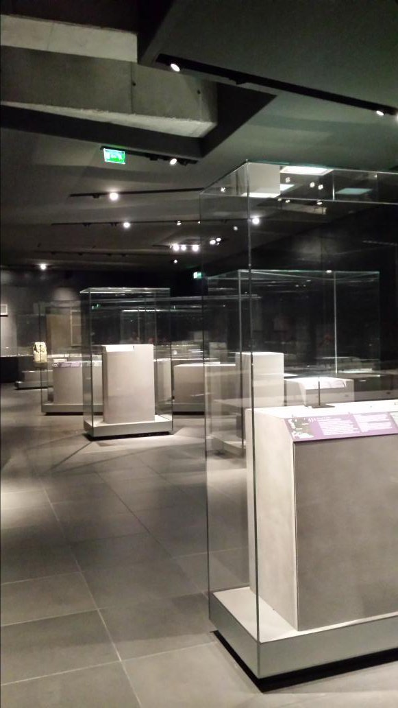 Εικόνες Αποκάλυψης στο πλημμυρισμένο Παρίσι: Φυγαδεύουν τα έργα τέχνης από το Λούβρο | iefimerida.gr 3