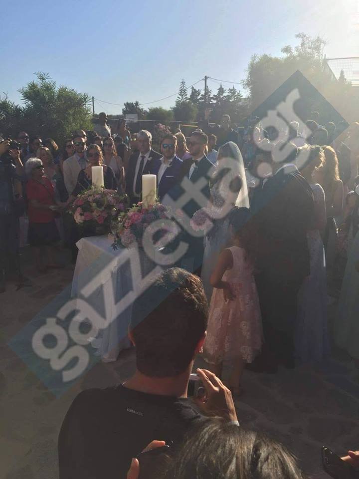 Παντρεύτηκε στη Νάξο ο ποδοσφαιριστής Κώστας Μανωλάς [εικόνες] | iefimerida.gr 1