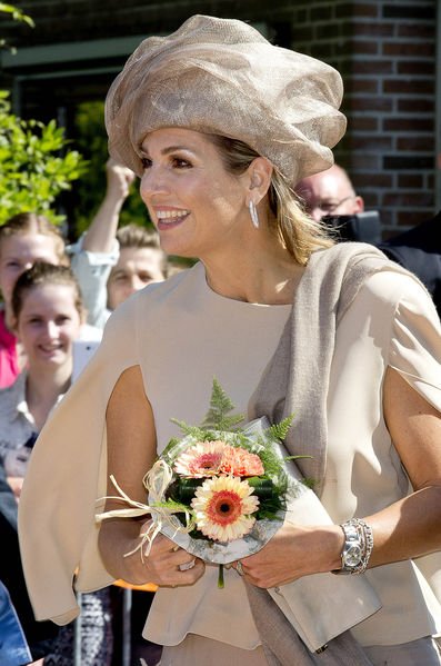 Oι βασιλιάδες τρελάθηκαν! –Δείτε τα καμώματα της βασίλισσας της Ολλανδίας [εικόνες] | iefimerida.gr 2