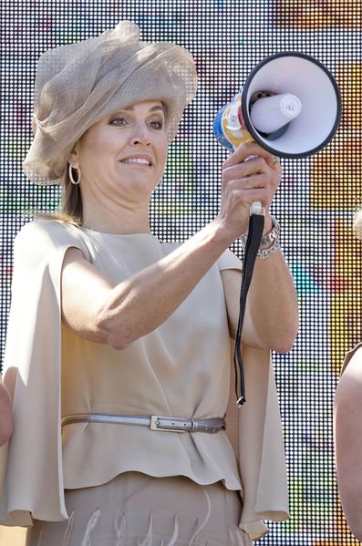 Oι βασιλιάδες τρελάθηκαν! –Δείτε τα καμώματα της βασίλισσας της Ολλανδίας [εικόνες] | iefimerida.gr 5