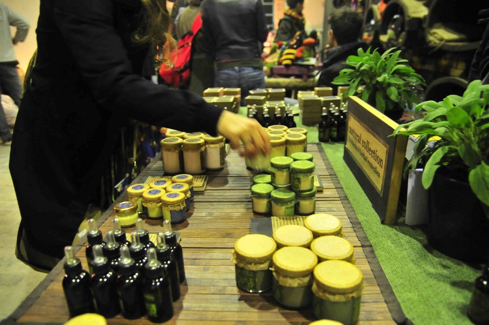 Meet Market -Το πιο ζωντανό μπαζάρ της Αθήνας, εκεί που τα βρίσκει κανείς όλα [εικόνες] | iefimerida.gr 1