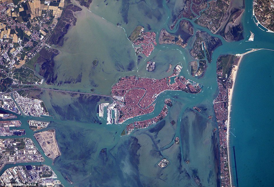 Η μαγεία της Γης: Νέες εκπληκτικές φωτογραφίες από το Διάστημα [εικόνες] | iefimerida.gr 7