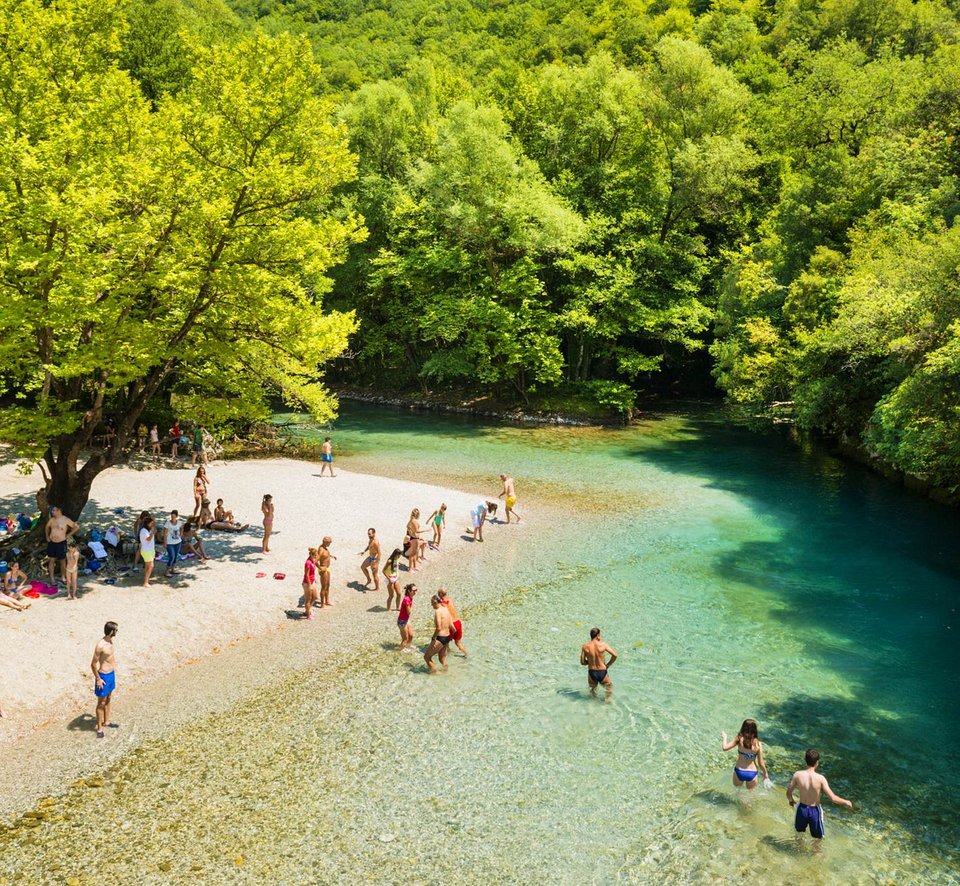 Το Lonely Planet υμνεί τα Ζαγοροχώρια: Περπάτησε τα πέτρινα μονοπάτια του [εικόνες] | iefimerida.gr 2