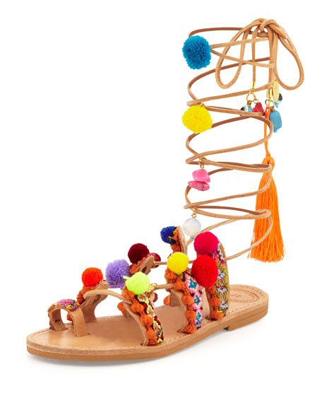 Σανδάλια με πομ πομ -Κάνουν θραύση, τα φοράνε όλες [εικόνες] | iefimerida.gr 0