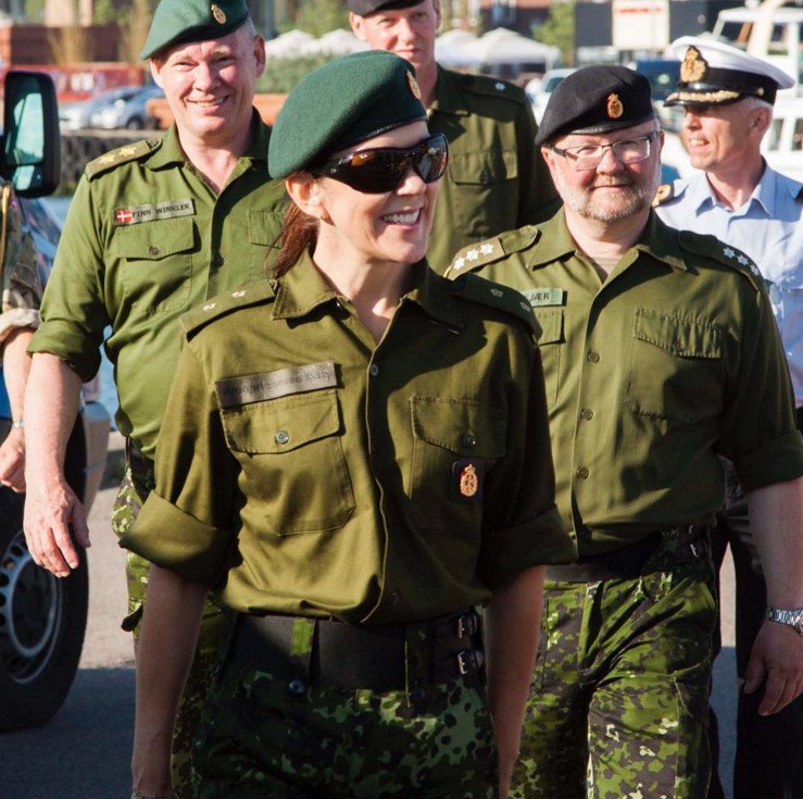 Η πριγκίπισσα «Μίντλετον» της Δανίας ντύθηκε στα χακί και πήγε στρατό! [εικόνες] | iefimerida.gr 3