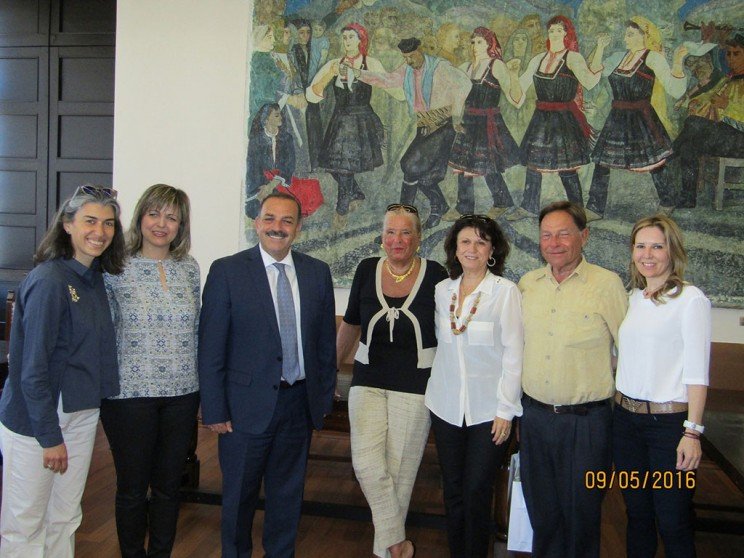 Ζευγάρι Γερμανών επισκέφθηκε 65 φορές τη Ρόδο για διακοπές [εικόνα] | iefimerida.gr 0