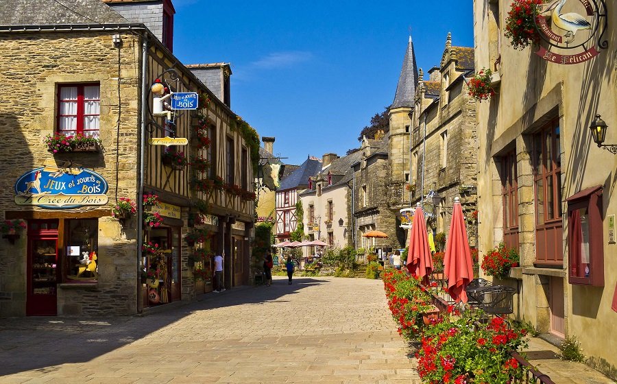 Αυτό είναι το αγαπημένο χωριό των Γάλλων -Μεσαιωνικό αριστούργημα [εικόνες] | iefimerida.gr 6