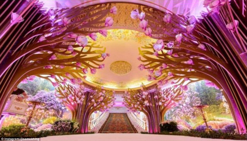 Εξωπραγματική χλιδή σε γάμο 2 εκατ. δολ. -Τρία νυφικά, φαντασμαγορικό πάρτι [εικόνες] | iefimerida.gr 4