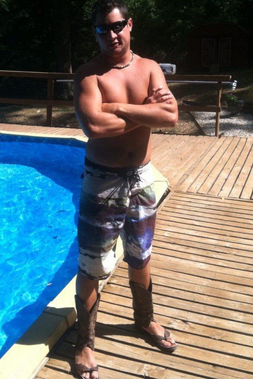 Η μόδα χτυπιέται αλύπητα: Καουμπόικες μπότες σανδάλια [εικόνες] | iefimerida.gr 0