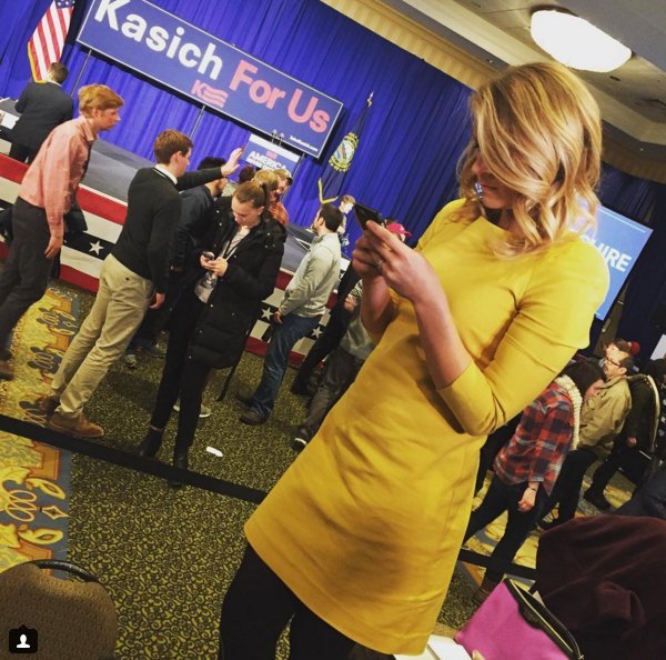 Η γυναίκα που ακολουθεί τον Τραμπ σε κάθε του βήμα περιγράφει το 24ωρο της [εικόνες] | iefimerida.gr 1