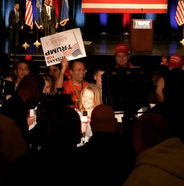 Η γυναίκα που ακολουθεί τον Τραμπ σε κάθε του βήμα περιγράφει το 24ωρο της [εικόνες] | iefimerida.gr 2