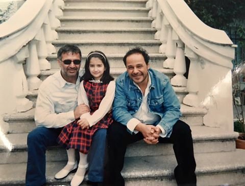 Αδημοσίευτη φωτογραφία του Νίκου Σεργιανόπουλου -Από τότε που προβάλλονταν οι «Δύο ξένοι» [εικόνα] | iefimerida.gr 0