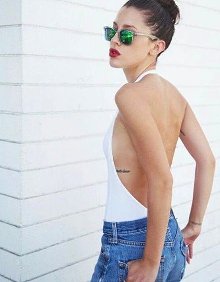 Τατουάζ δίπλα στο στήθος -Σέξι, μικροσκοπικά και προκλητικά [εικόνες] | iefimerida.gr 0